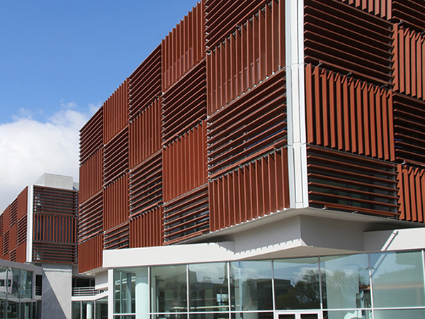 紅銹鋼板制作噴什么藥水? 紅銹鋼板制作噴什么藥水?